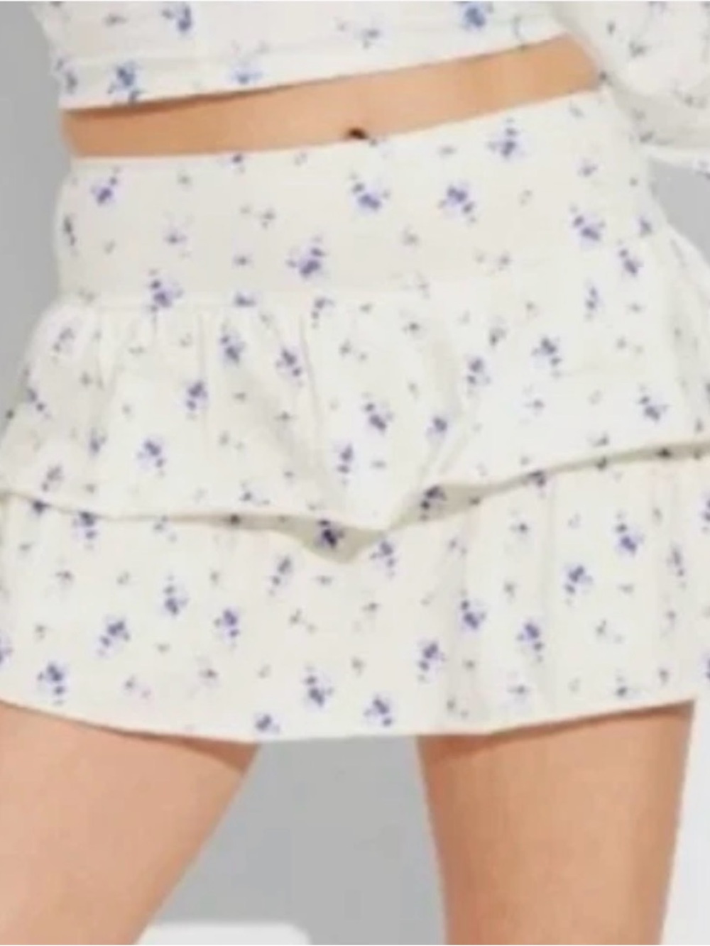 wild fable Cream Mini Tiered Ruffle Jersey Skort with Blue Floral Print, XS, NWT